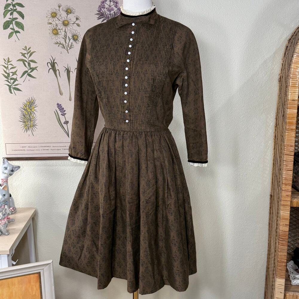 Vintage 50s 60s Brown Floral Pleated Dress Cottage Prairie Mori Kei Forest XS